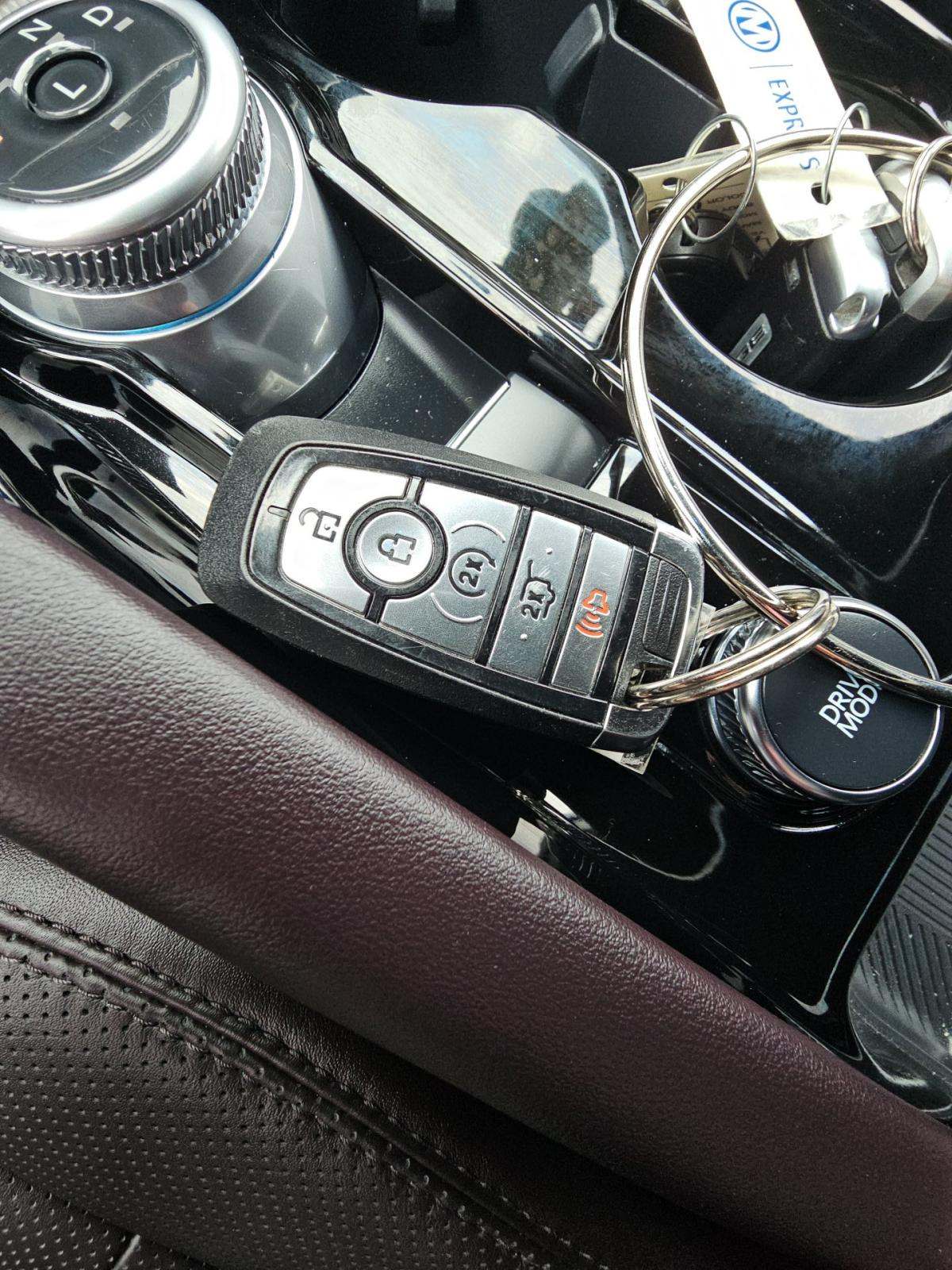 2025 Ford Explorer Platinum AWD