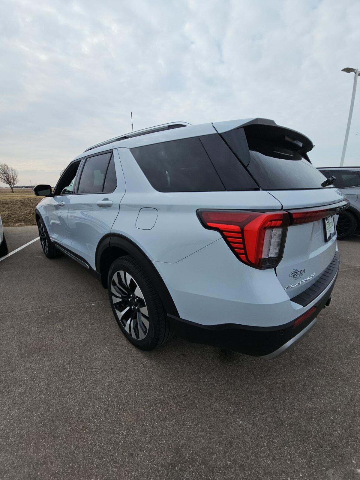 2025 Ford Explorer Platinum AWD