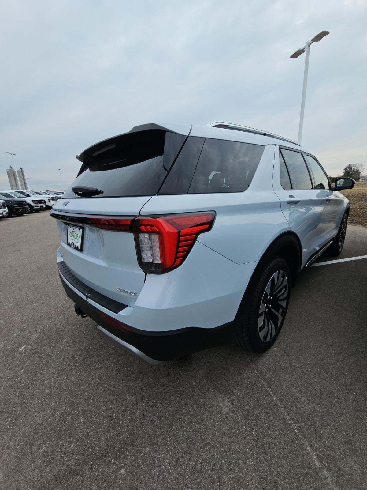 2025 Ford Explorer Platinum AWD