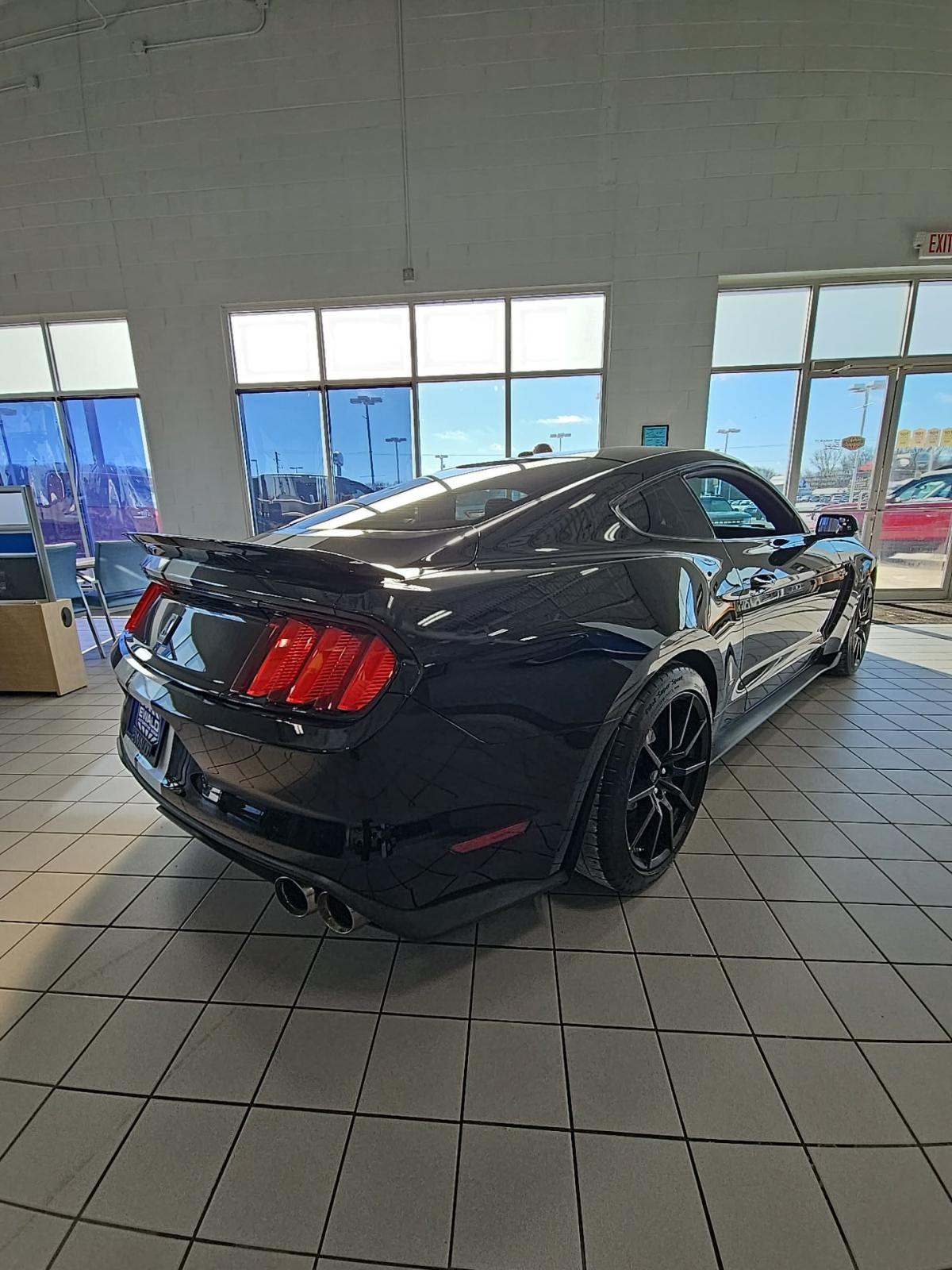 2017 Ford Mustang Shelby GT350 RWD