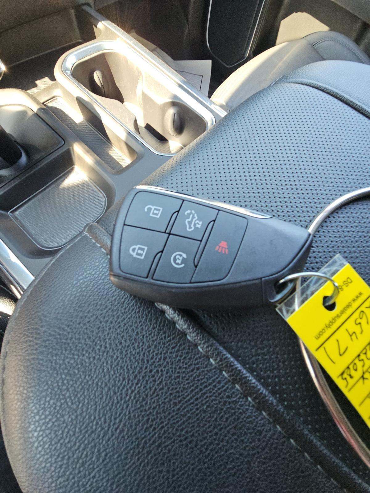 2025 Chevrolet Silverado 1500 LTZ AWD