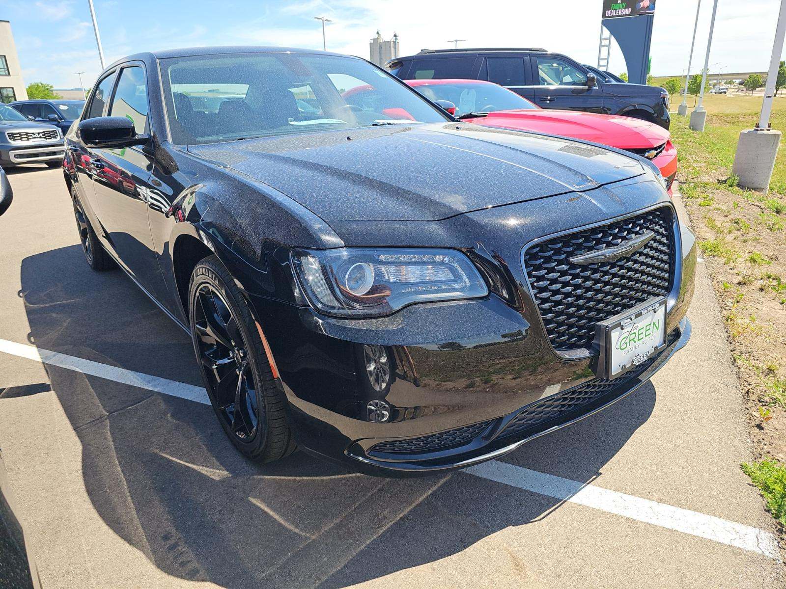 2023 Chrysler 300 Touring RWD