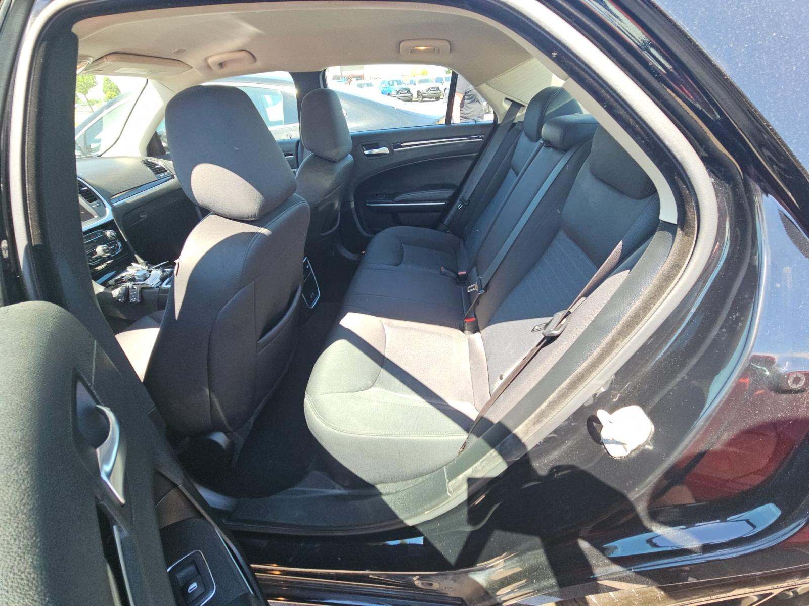 2023 Chrysler 300 Touring RWD