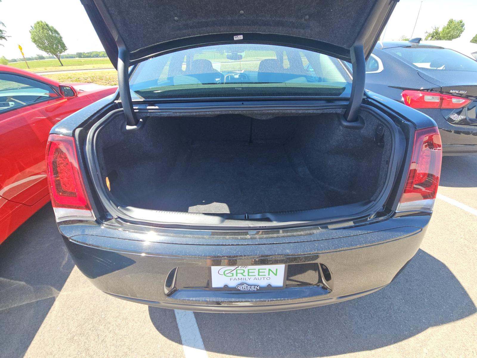 2023 Chrysler 300 Touring RWD