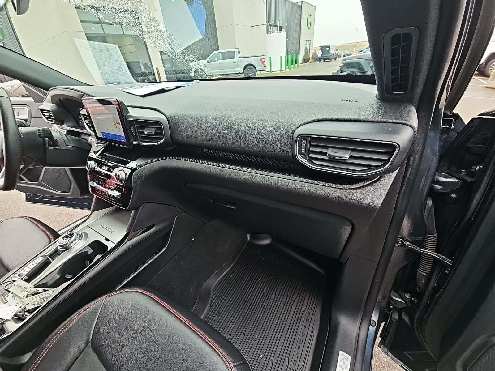 2024 Ford Explorer ST-Line AWD