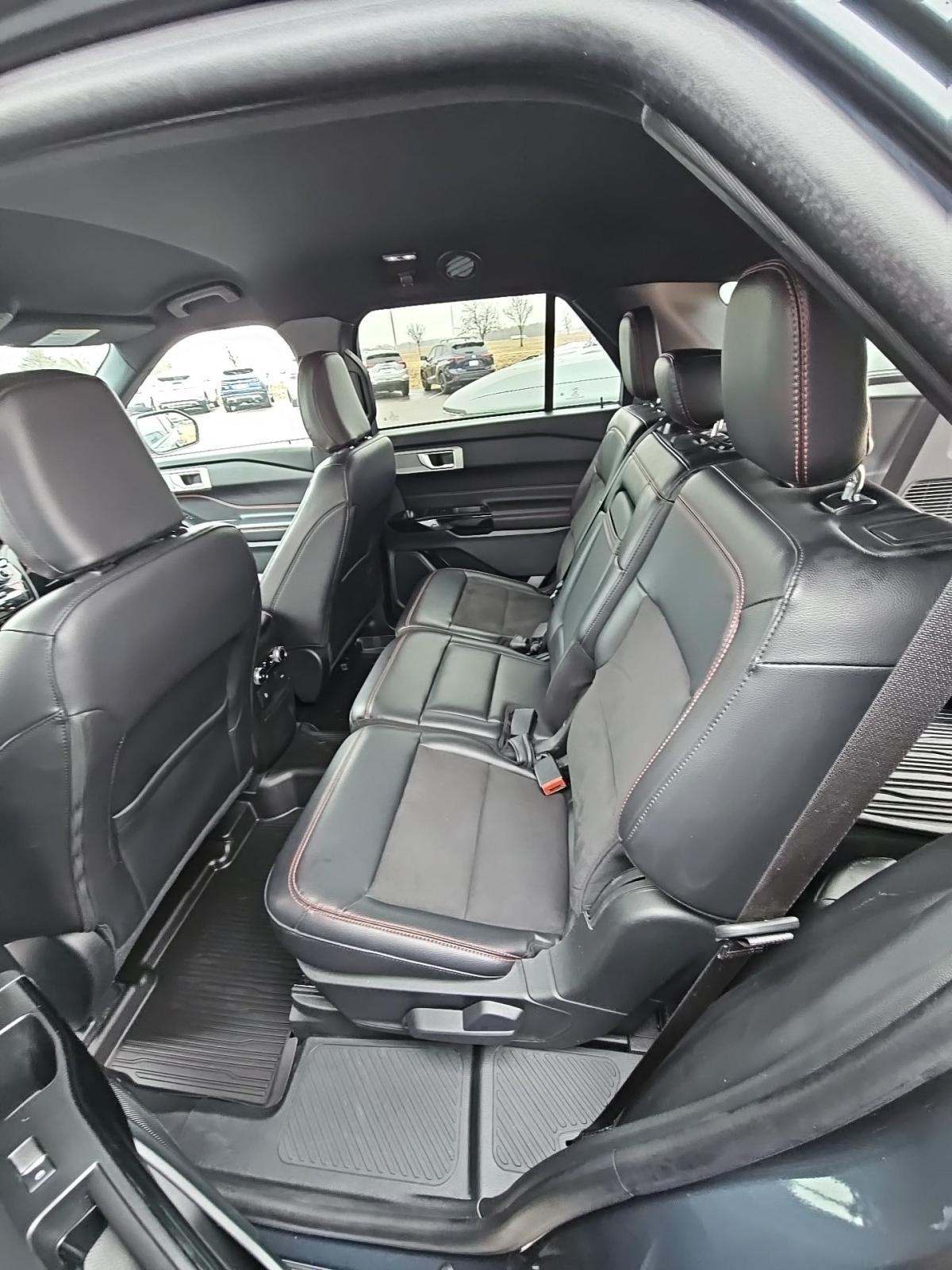 2024 Ford Explorer ST-Line AWD