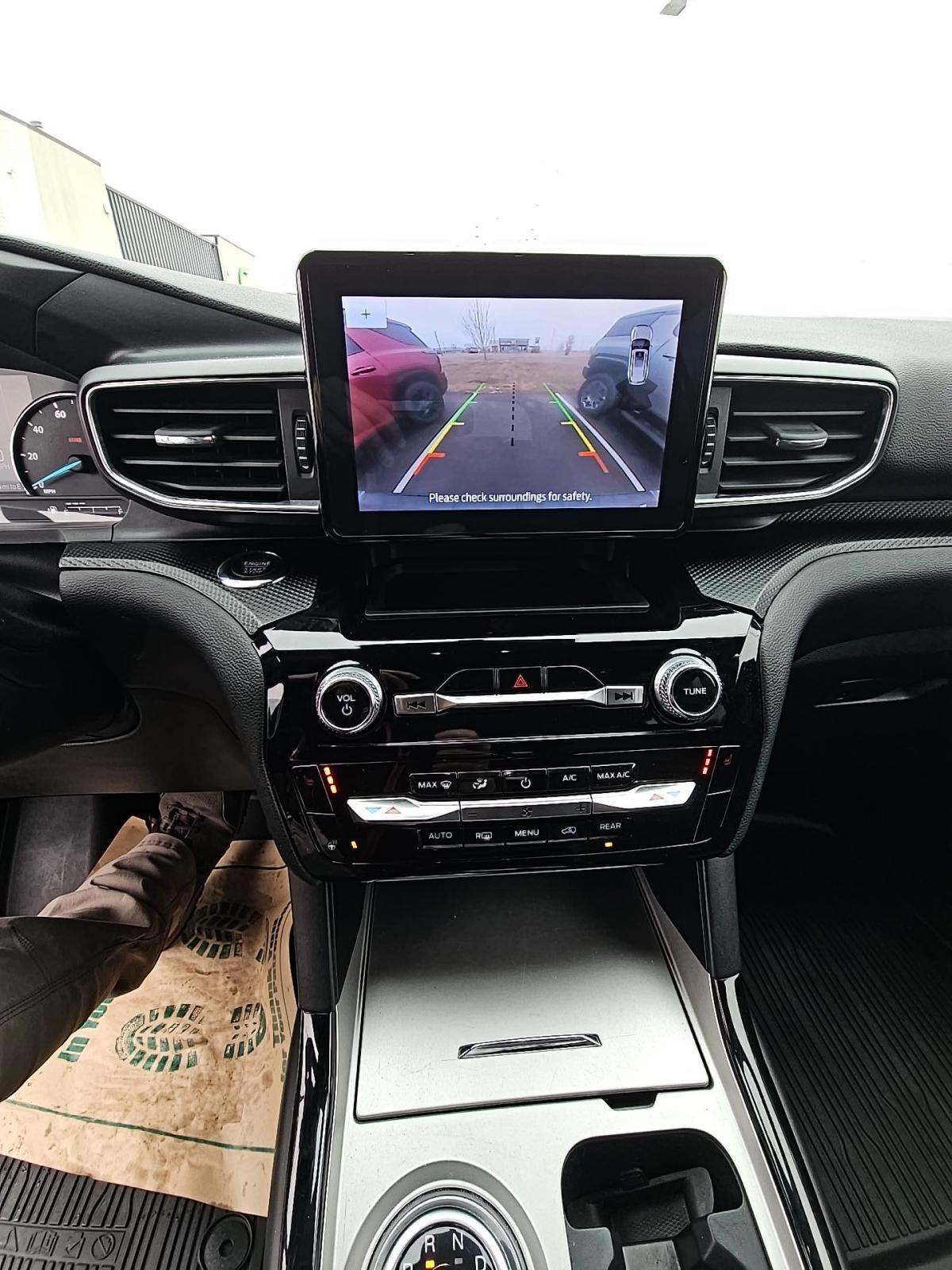 2024 Ford Explorer ST-Line AWD