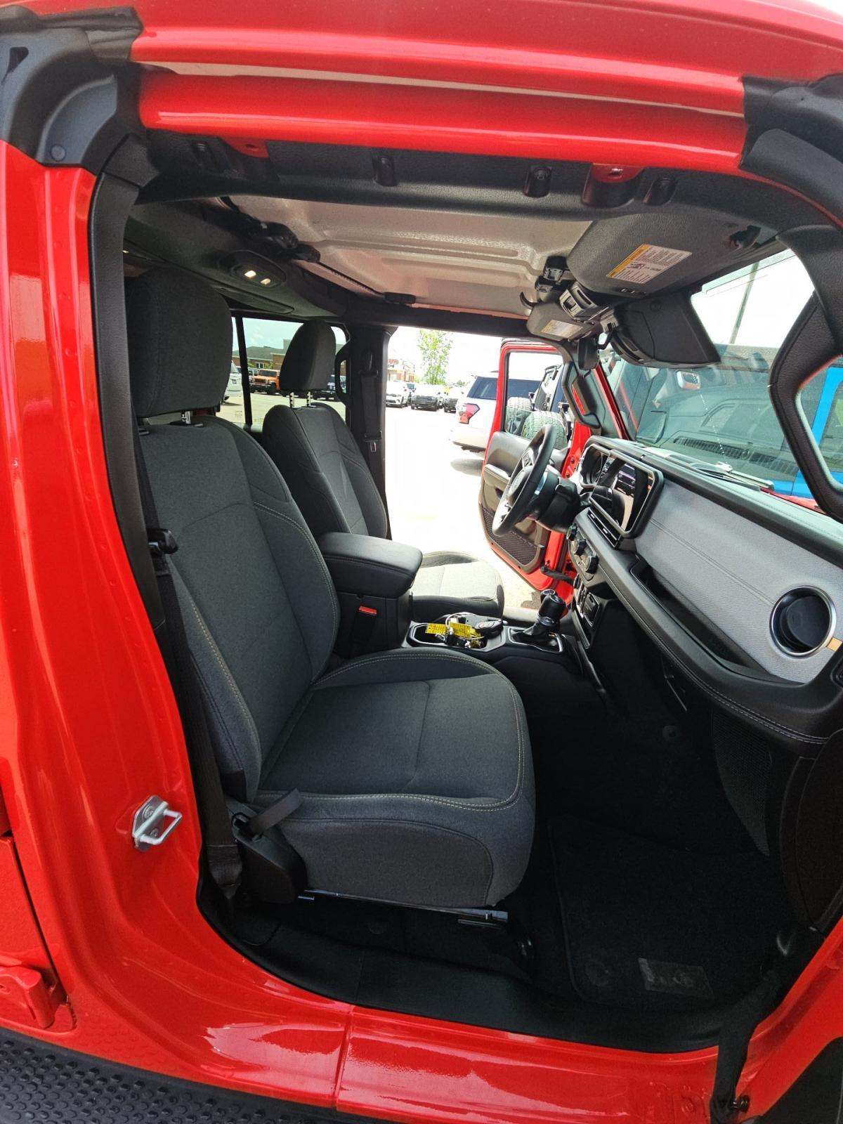 2025 Jeep Wrangler 4xe Sahara AWD
