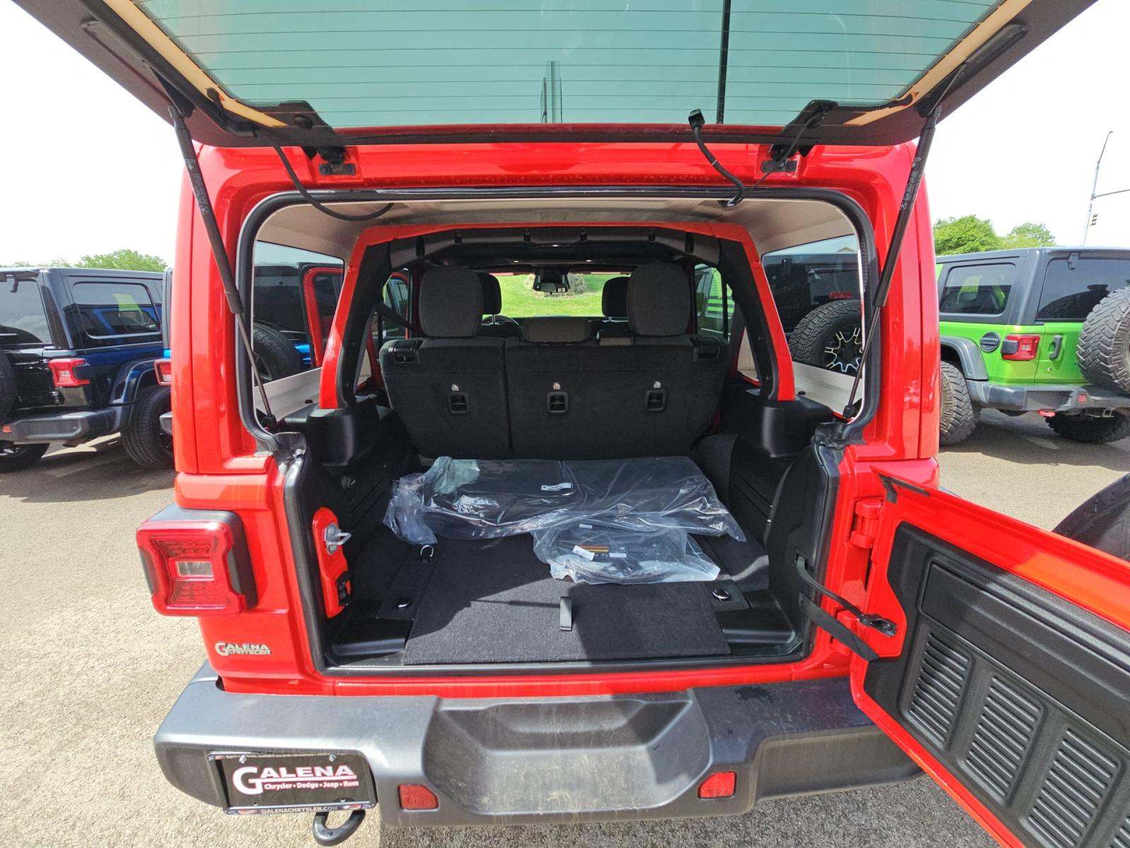 2025 Jeep Wrangler 4xe Sahara AWD