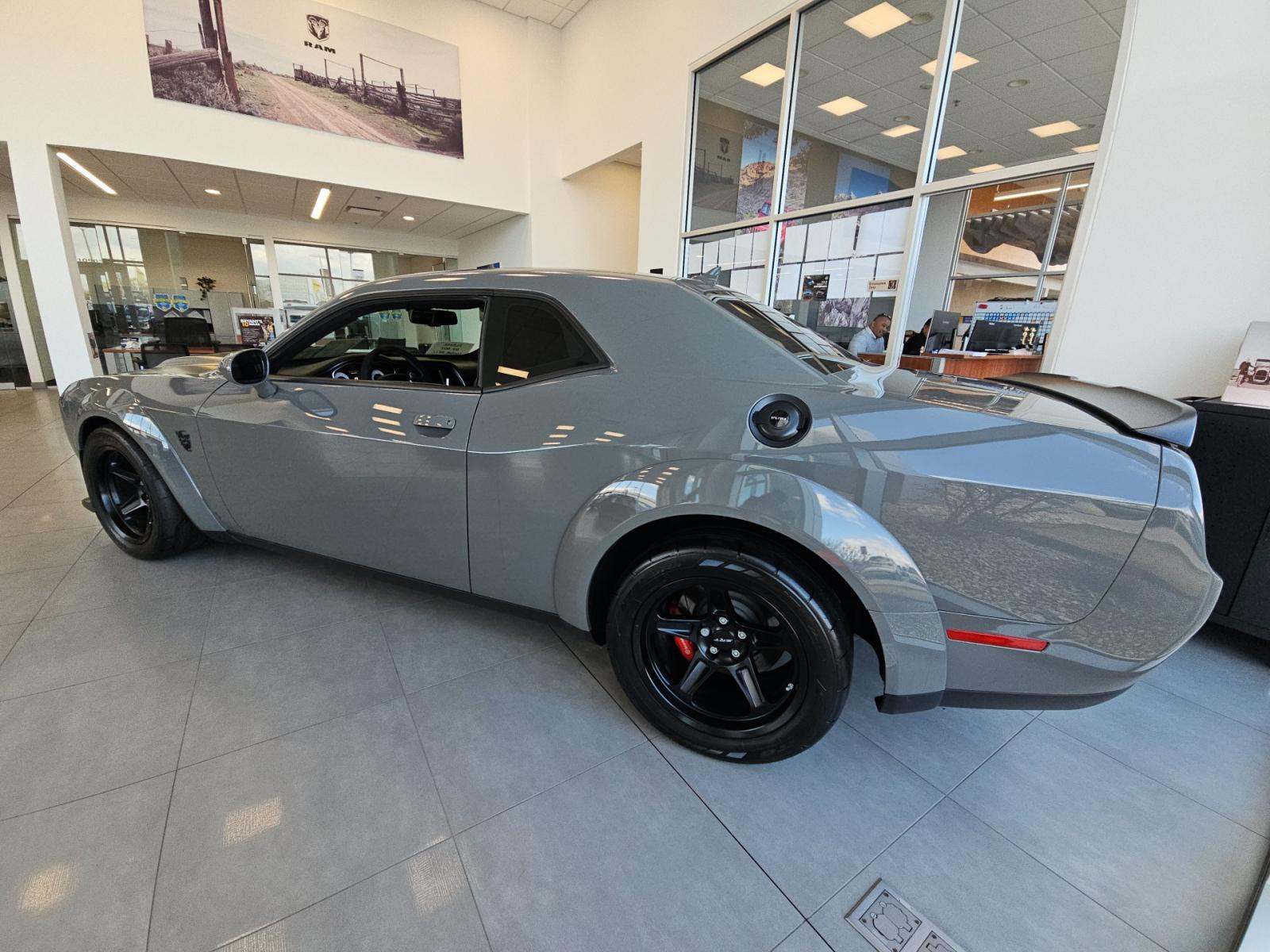 DODGE CHALLENGER - 2