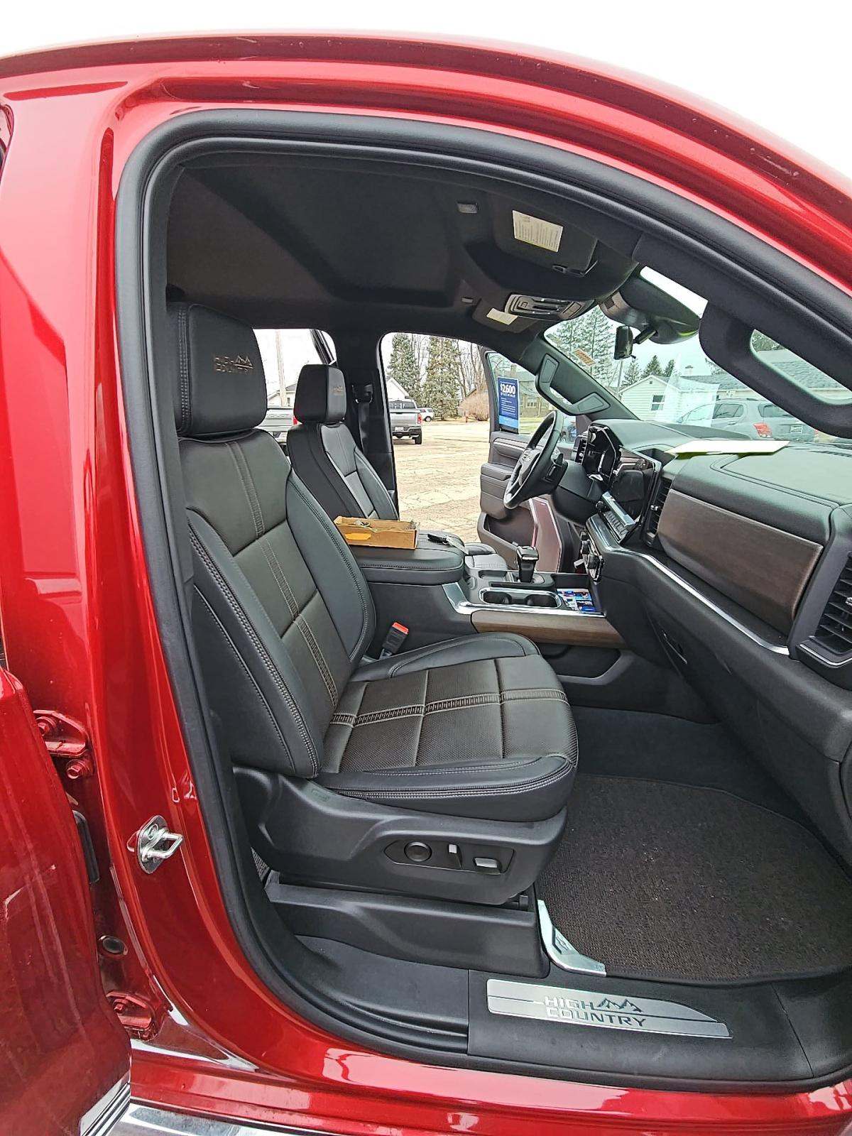 2025 Chevrolet Silverado 1500 High Country AWD