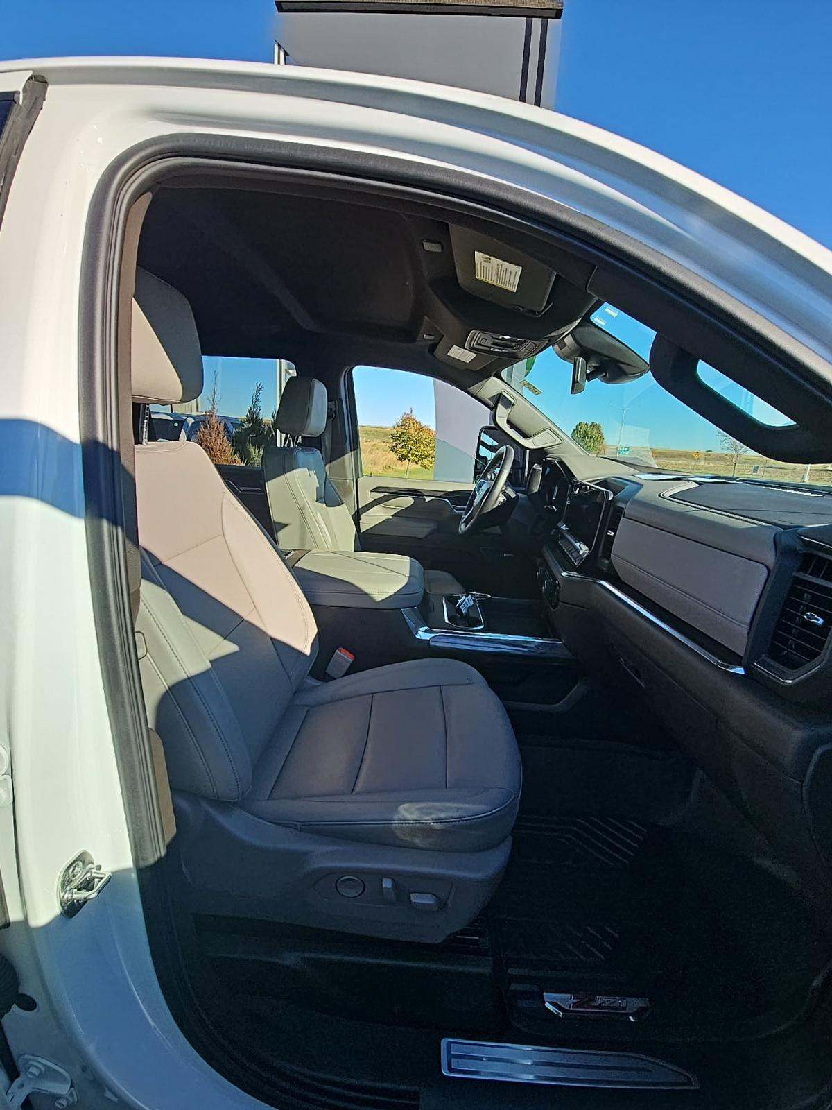 2025 Chevrolet Silverado 3500HD LTZ AWD