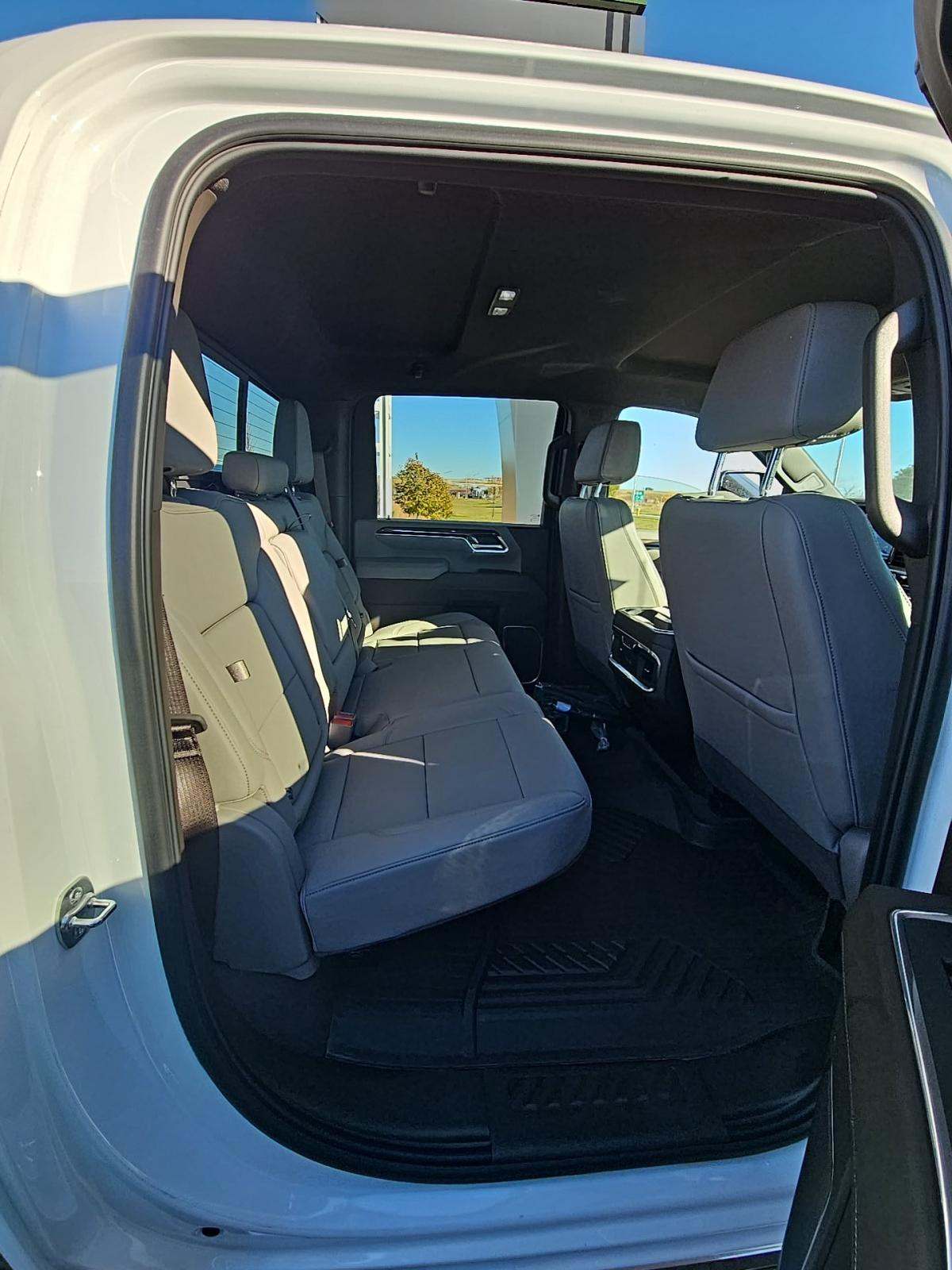 2025 Chevrolet Silverado 3500HD LTZ AWD