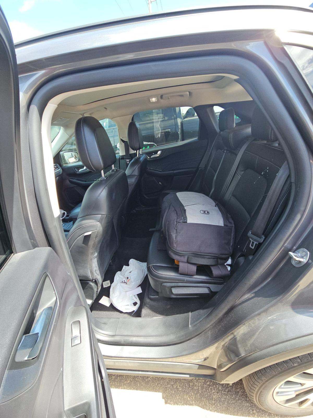 2022 Ford Escape Titanium AWD