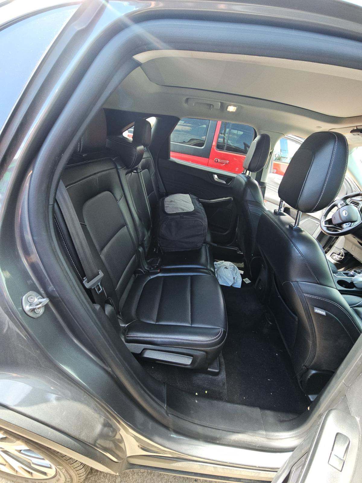 2022 Ford Escape Titanium AWD
