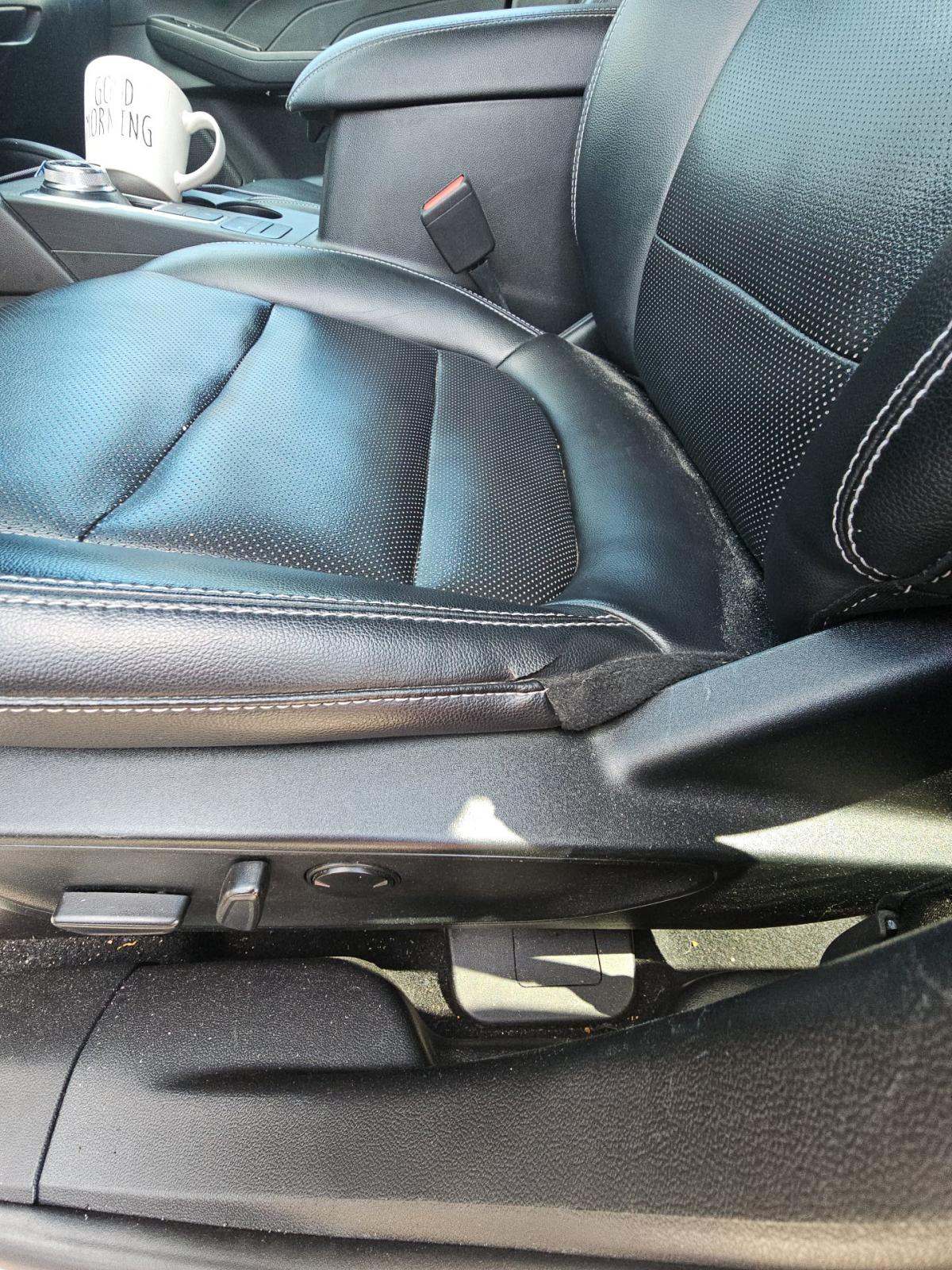 2022 Ford Escape Titanium AWD