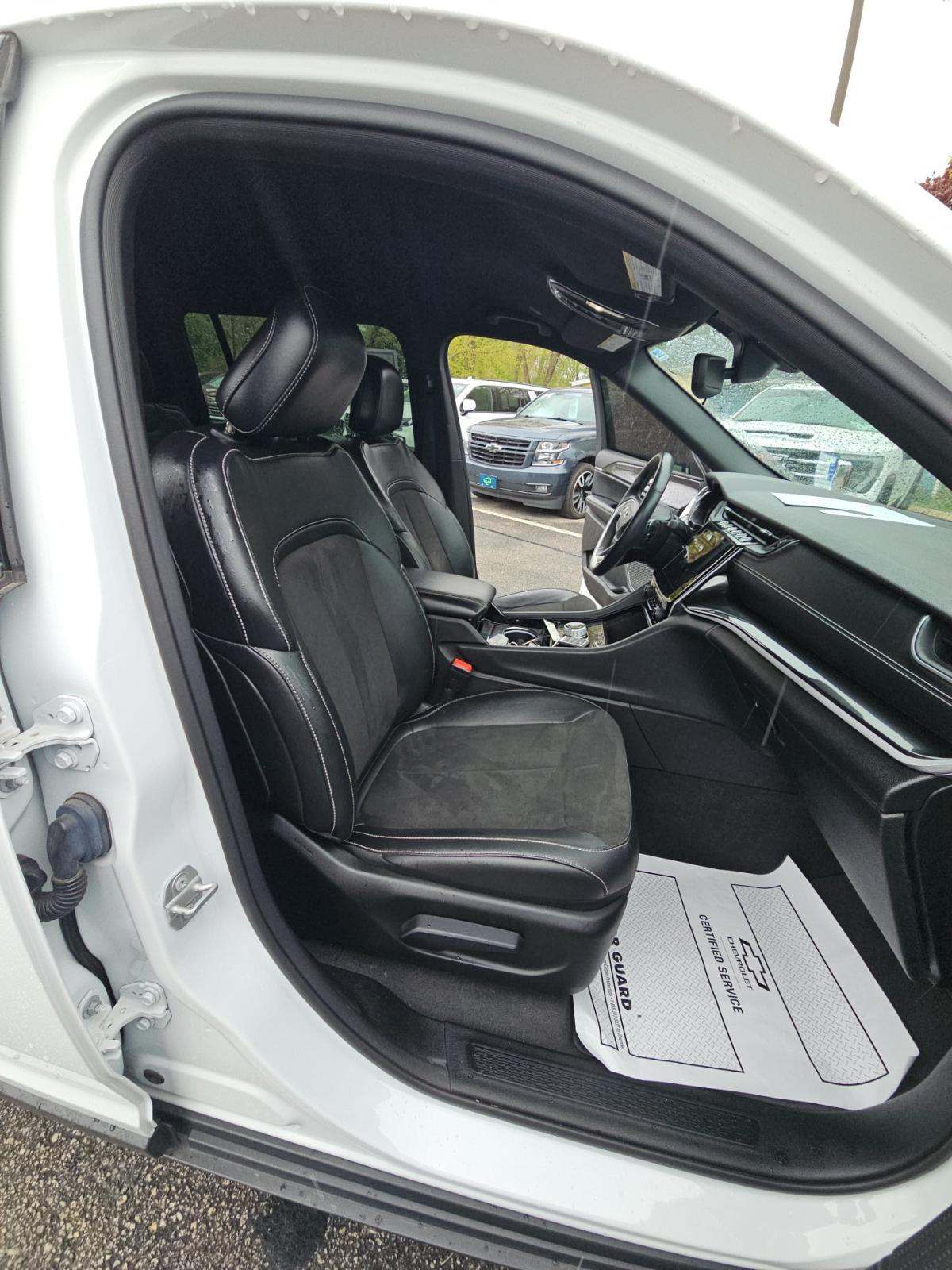 2022 Jeep Grand Cherokee L Altitude AWD