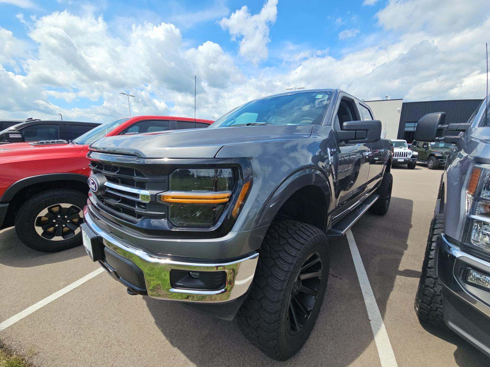 2025 Ford F-150 XLT AWD