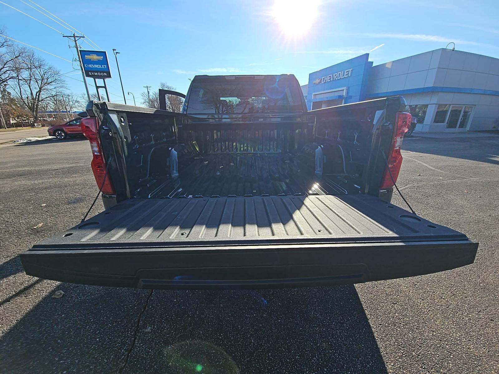 2025 Chevrolet Silverado 1500 LT AWD