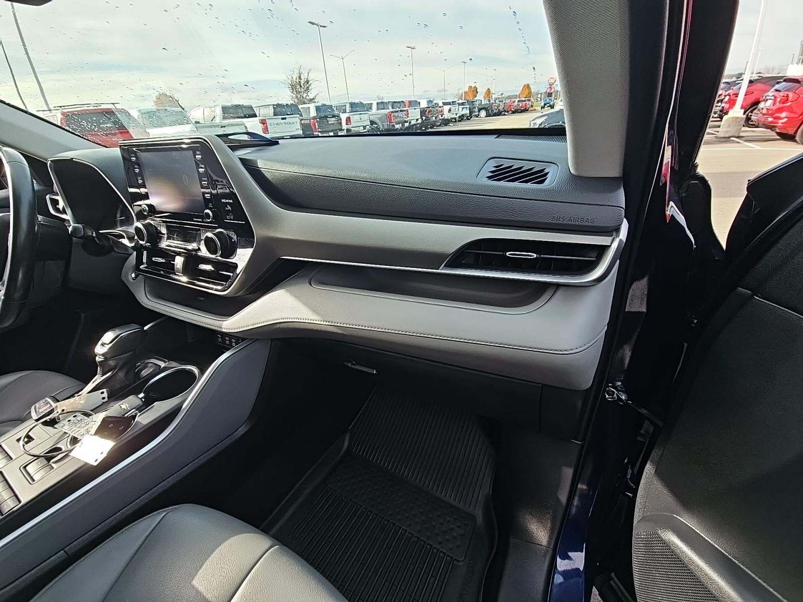 2022 Toyota Highlander XLE AWD