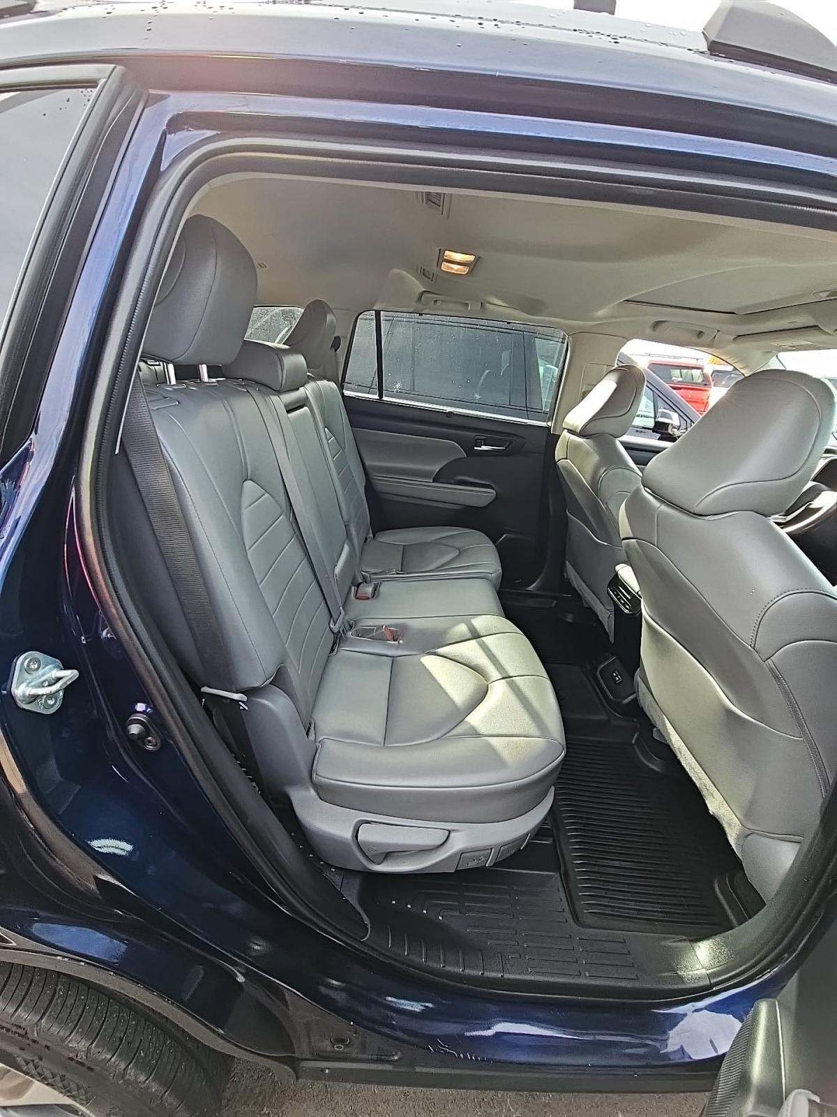 2022 Toyota Highlander XLE AWD