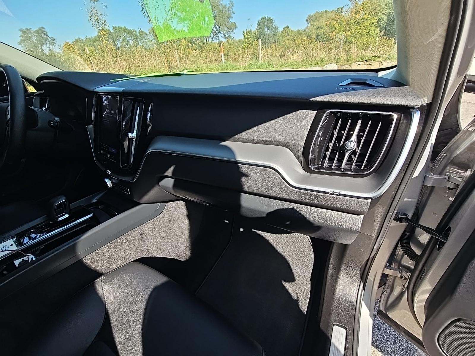 2024 Volvo XC60 B5 Core AWD