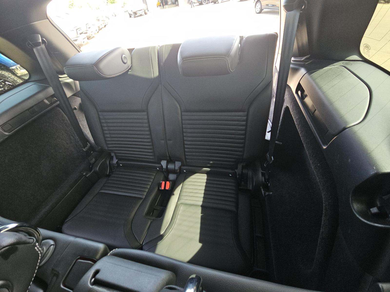 2024 Land Rover Discovery Dynamic SE AWD