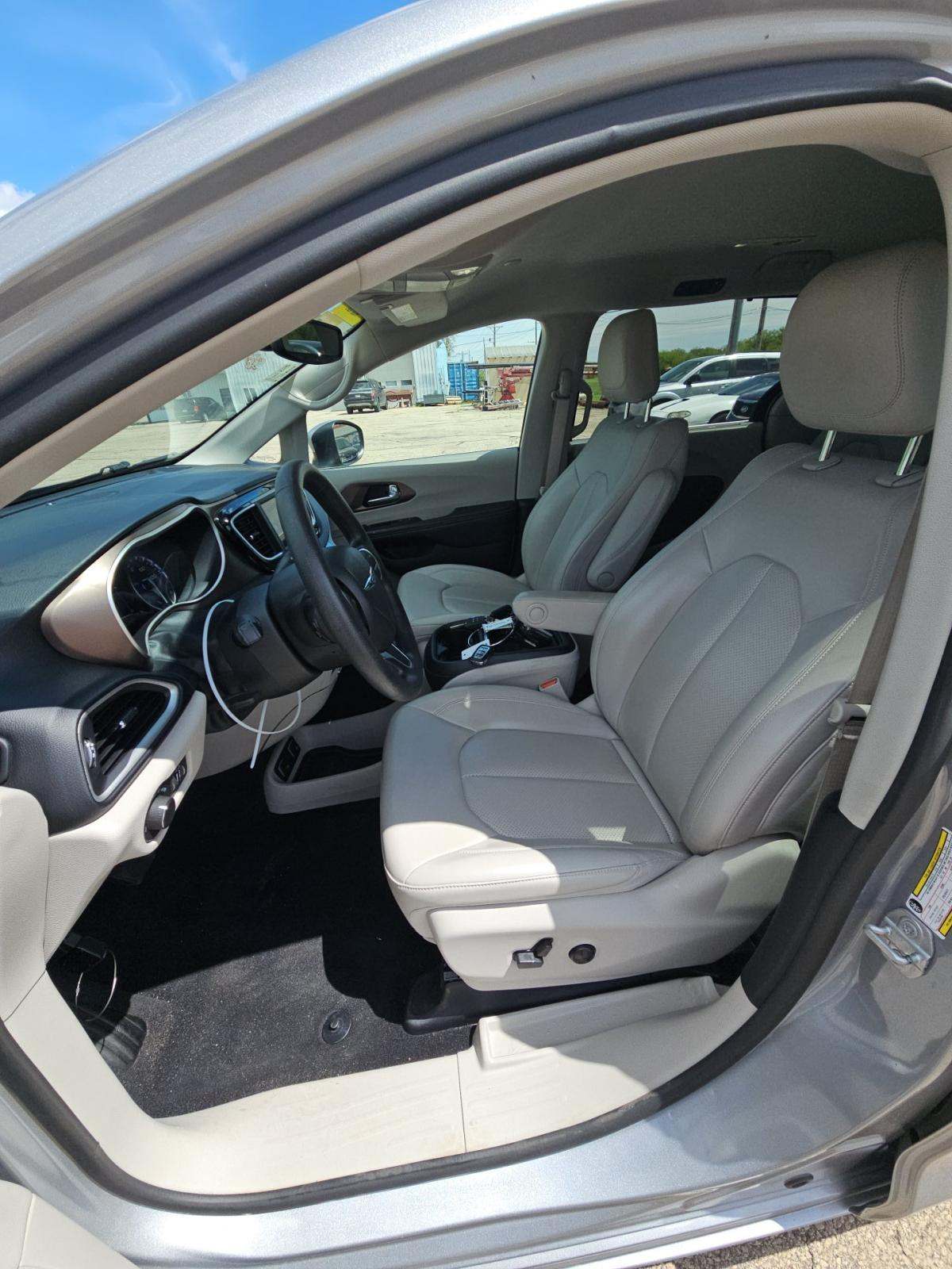 CHRYSLER VOYAGER - 2