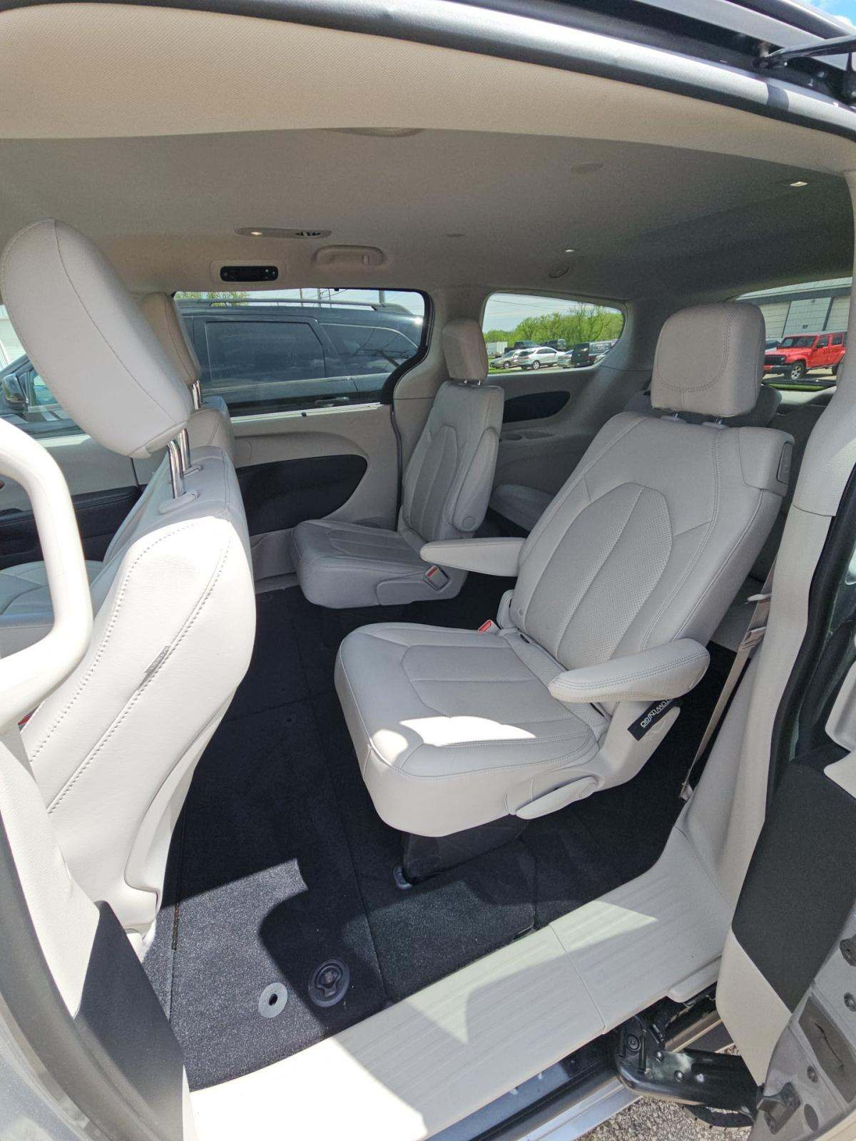 CHRYSLER VOYAGER - 9