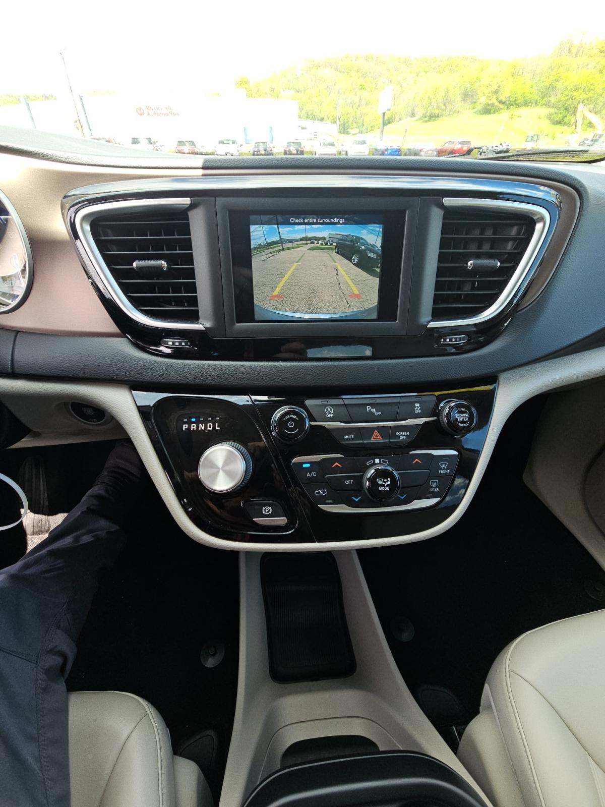 CHRYSLER VOYAGER - 6
