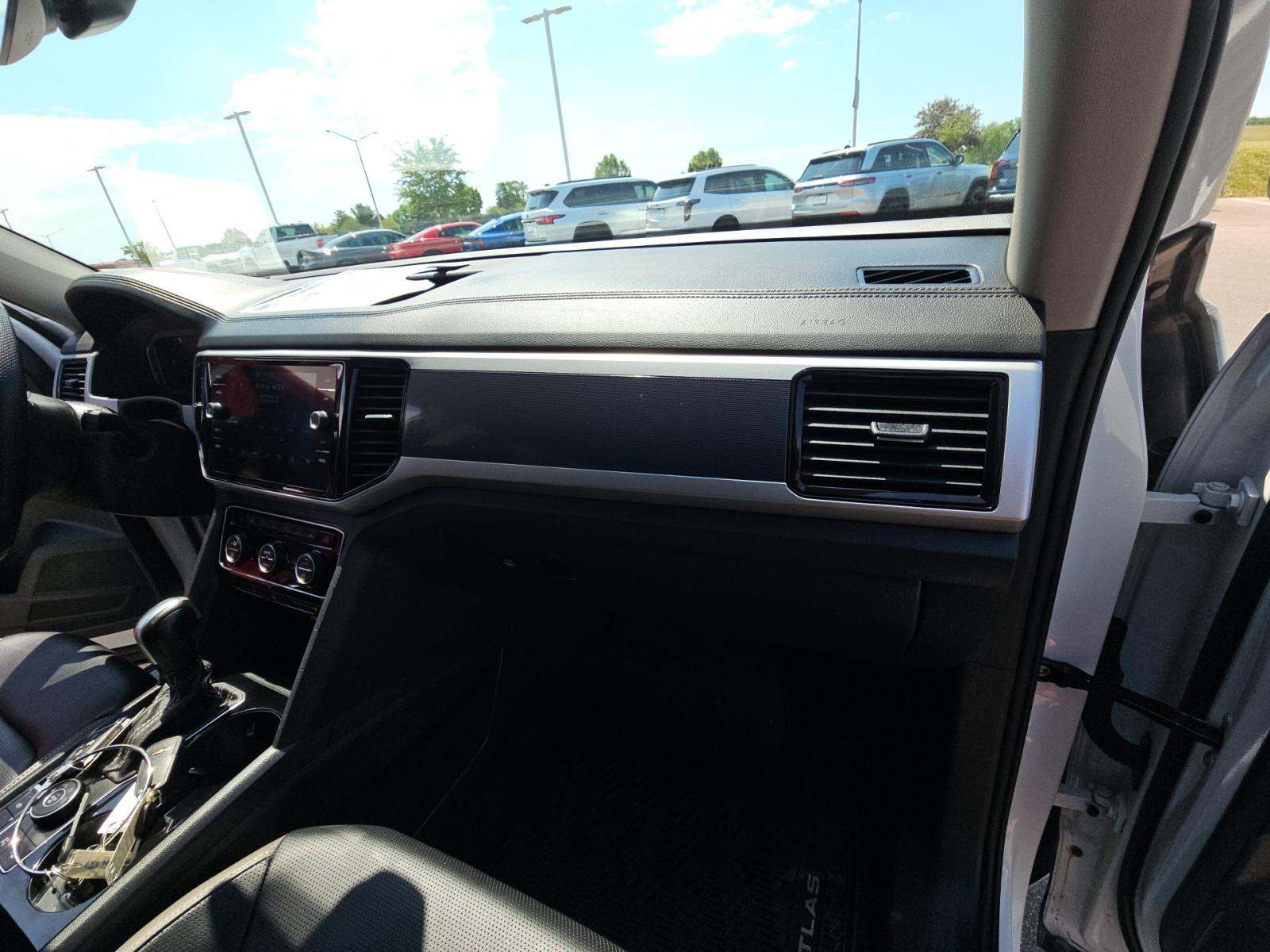 2022 Volkswagen Atlas 3.6L SEL Premium R-Line AWD
