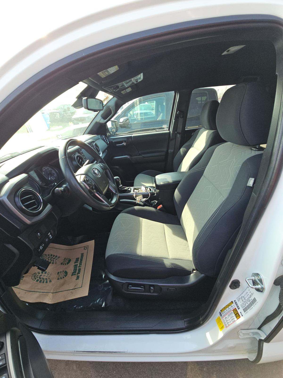 2022 Toyota Tacoma TRD Off-Road AWD