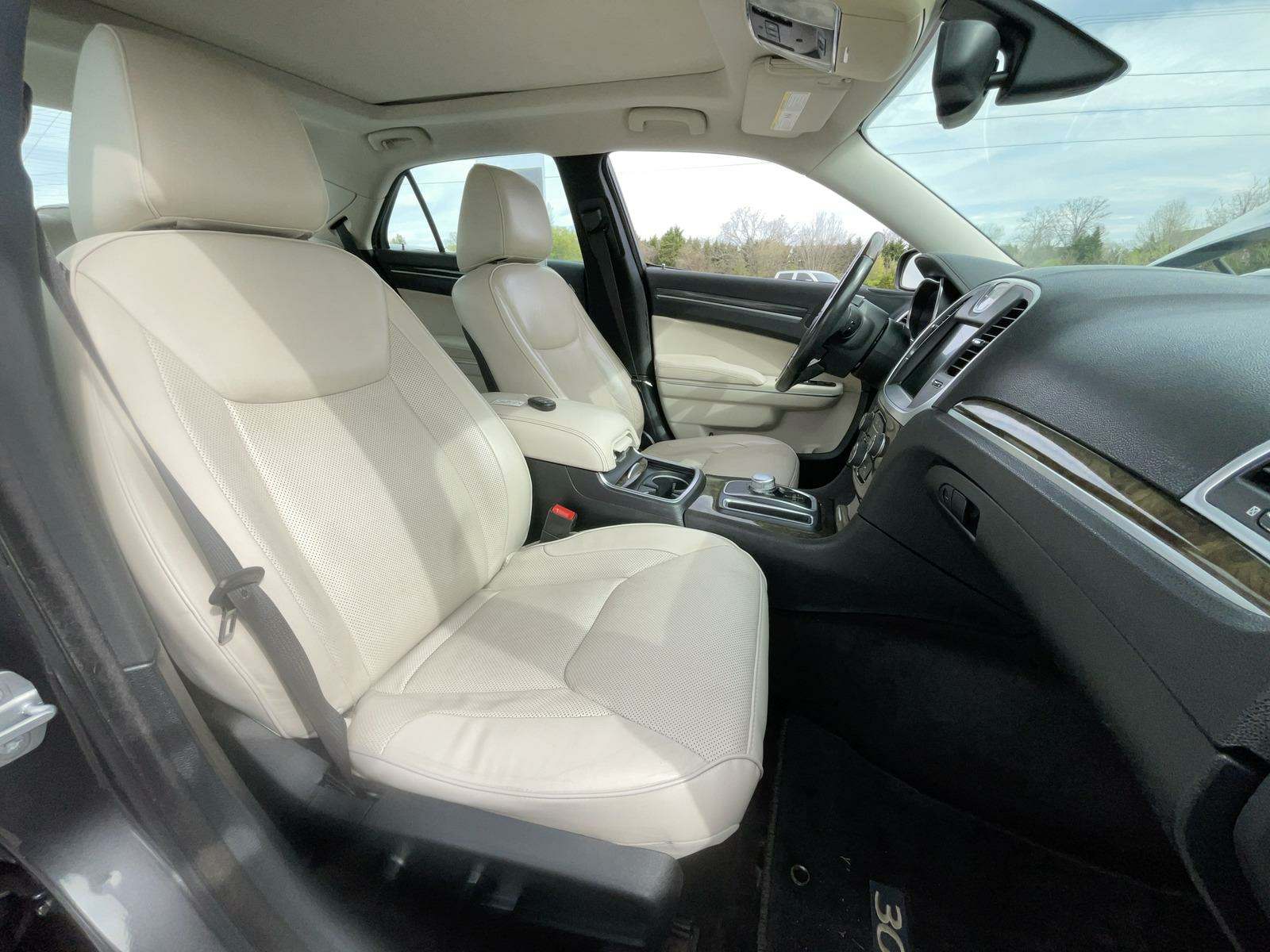 2016 Chrysler 300 C RWD