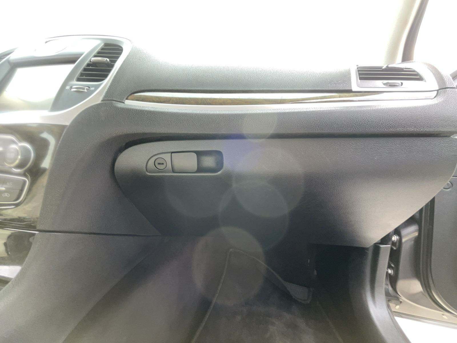 2016 Chrysler 300 C RWD