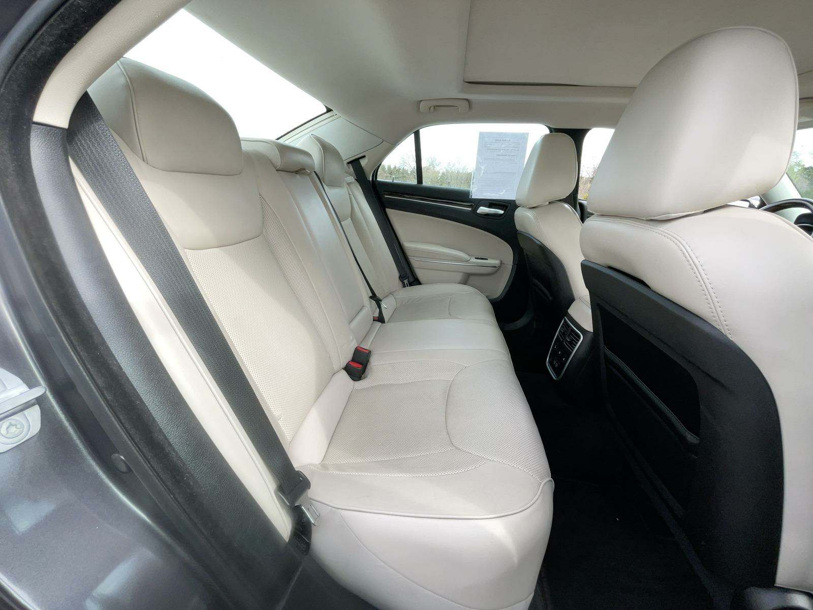 2016 Chrysler 300 C RWD