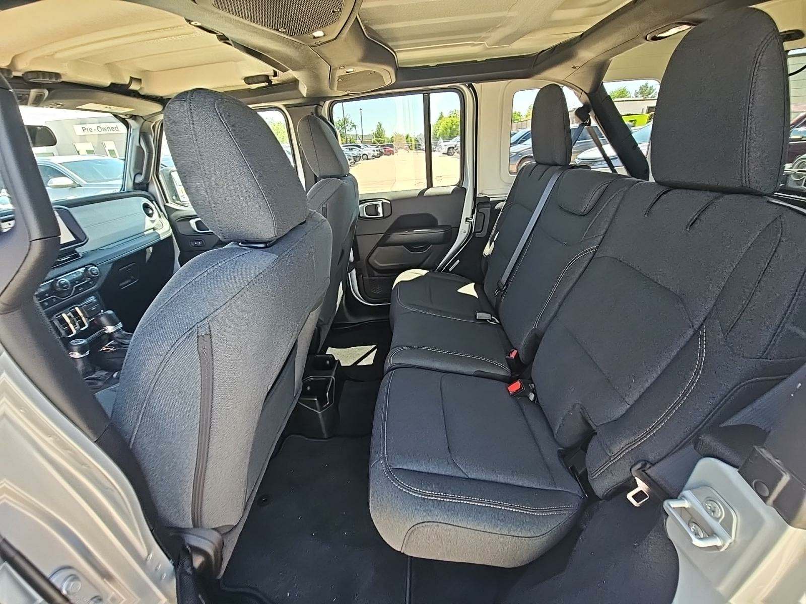 2024 Jeep Wrangler Sahara AWD