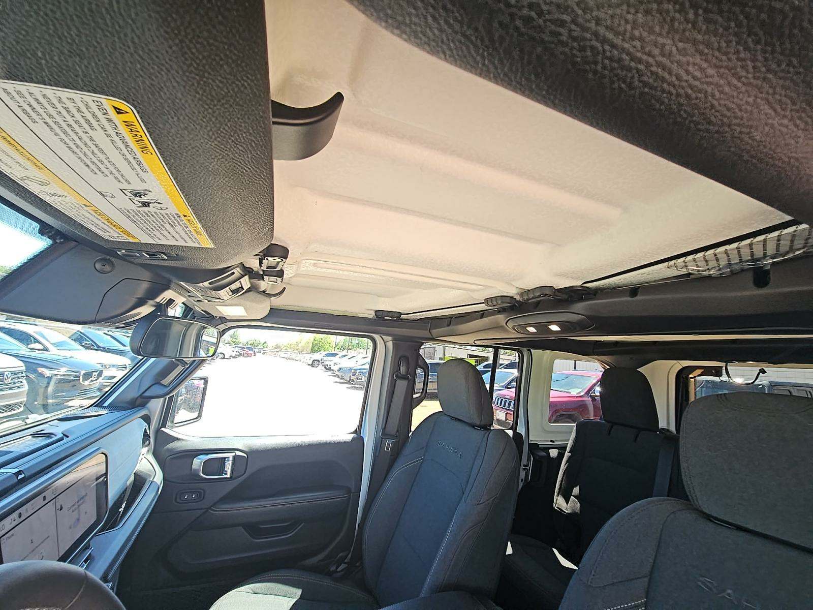 2024 Jeep Wrangler Sahara AWD