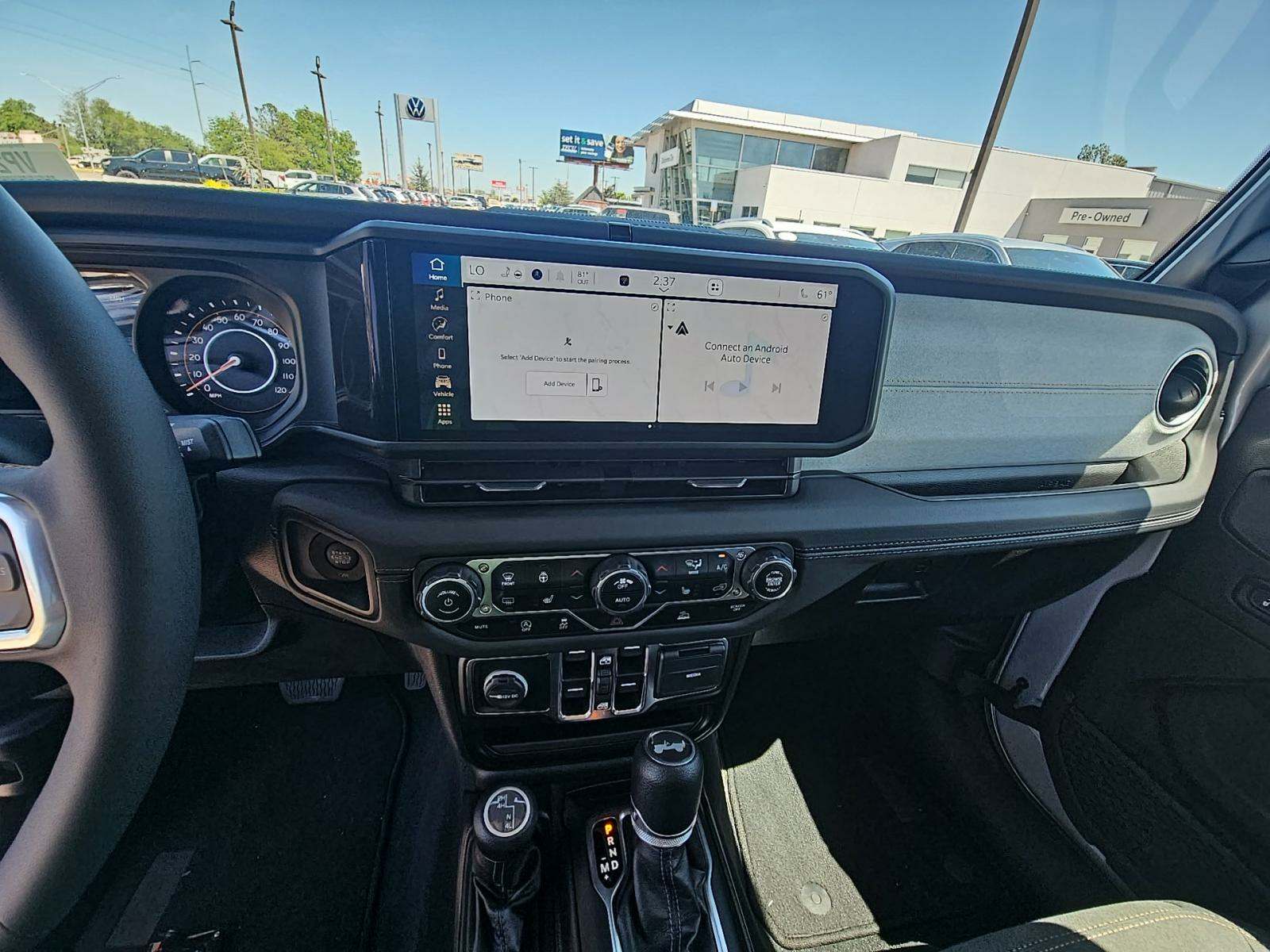 2024 Jeep Wrangler Sahara AWD