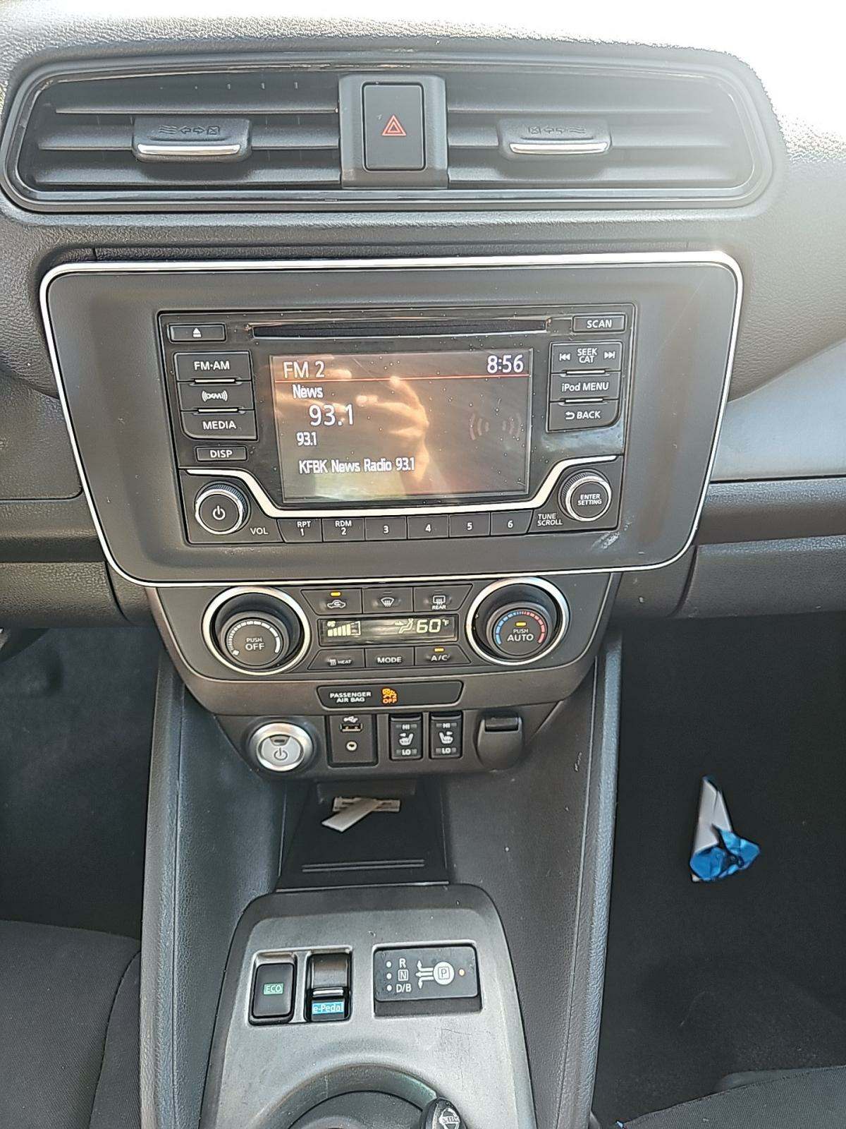 2018 Nissan LEAF S FWD