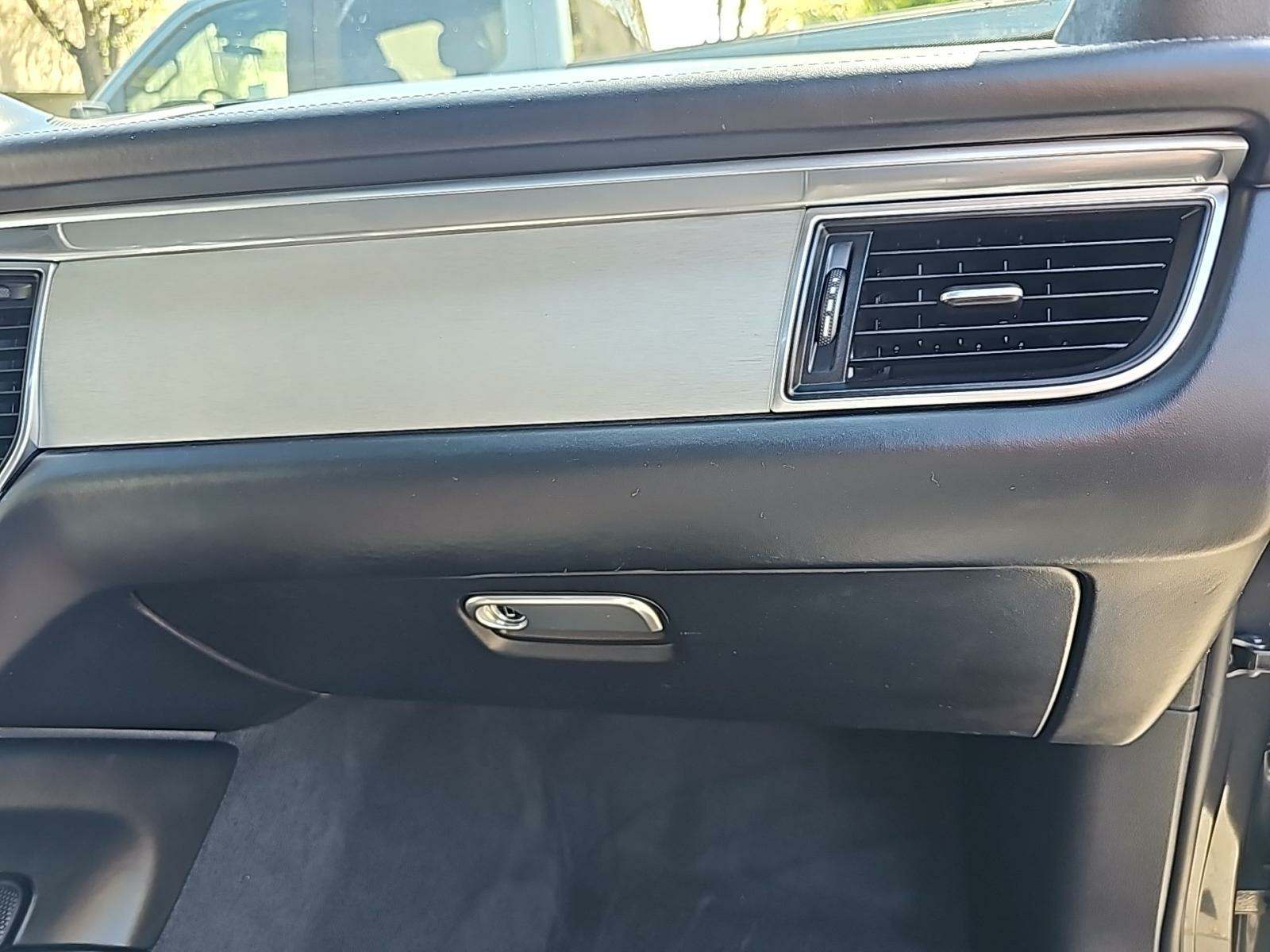 2017 Porsche Macan Turbo AWD