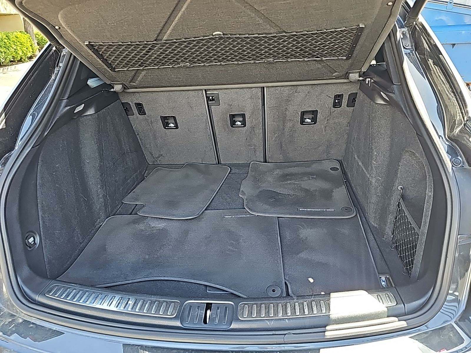 2017 Porsche Macan Turbo AWD