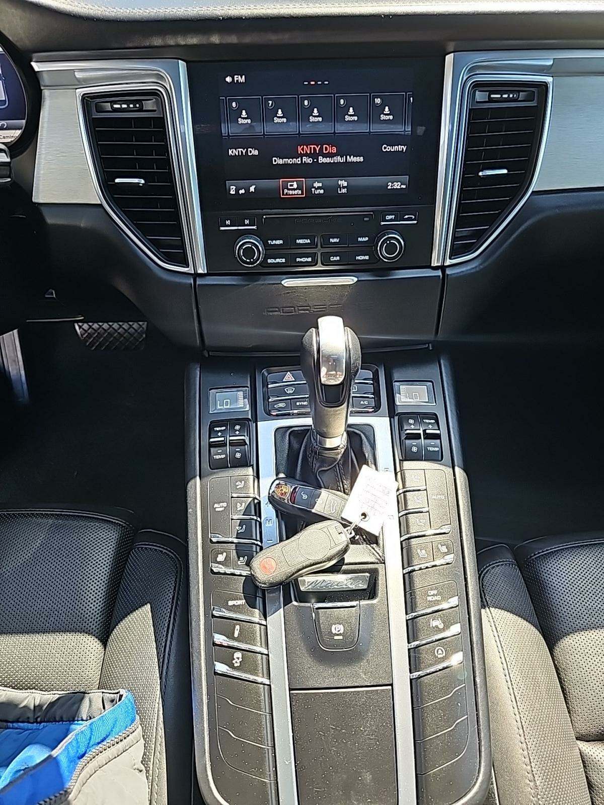 2017 Porsche Macan Turbo AWD