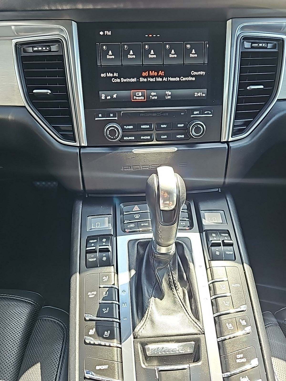 2017 Porsche Macan Turbo AWD