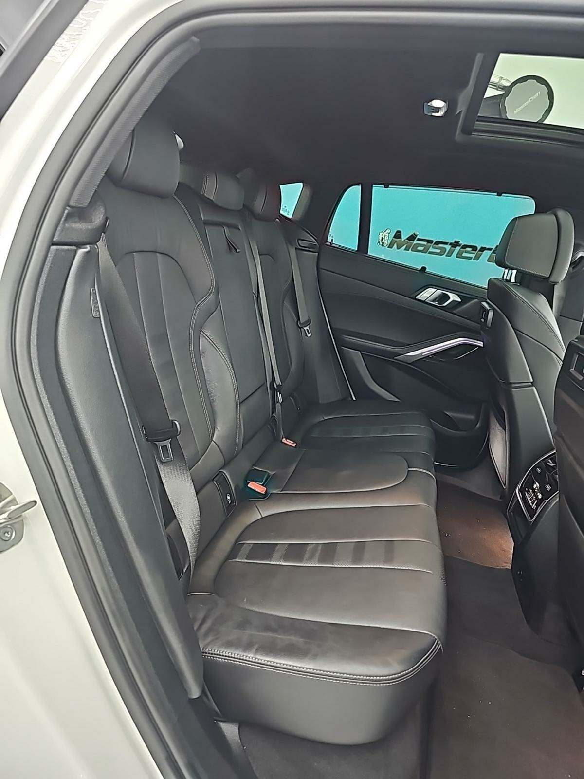 2021 BMW X6 xDrive40i AWD