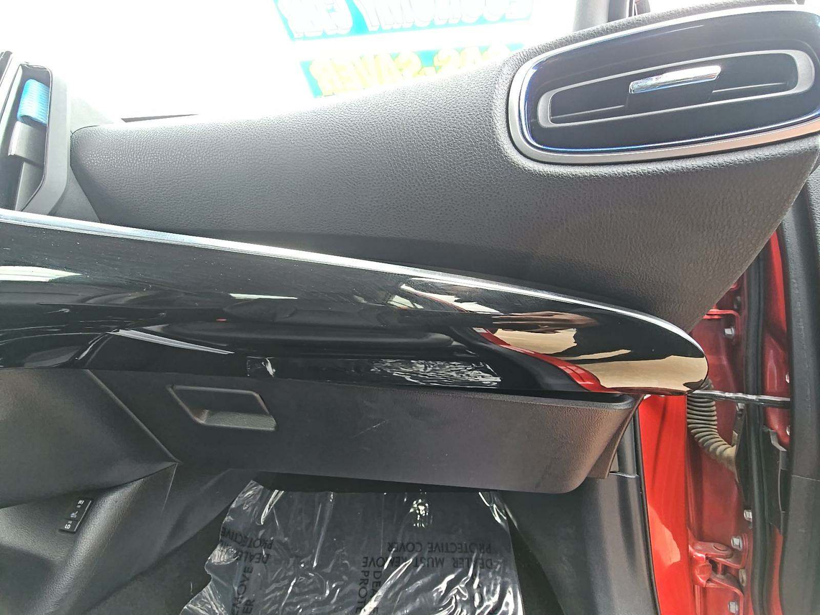 2018 Toyota Prius Four Touring FWD