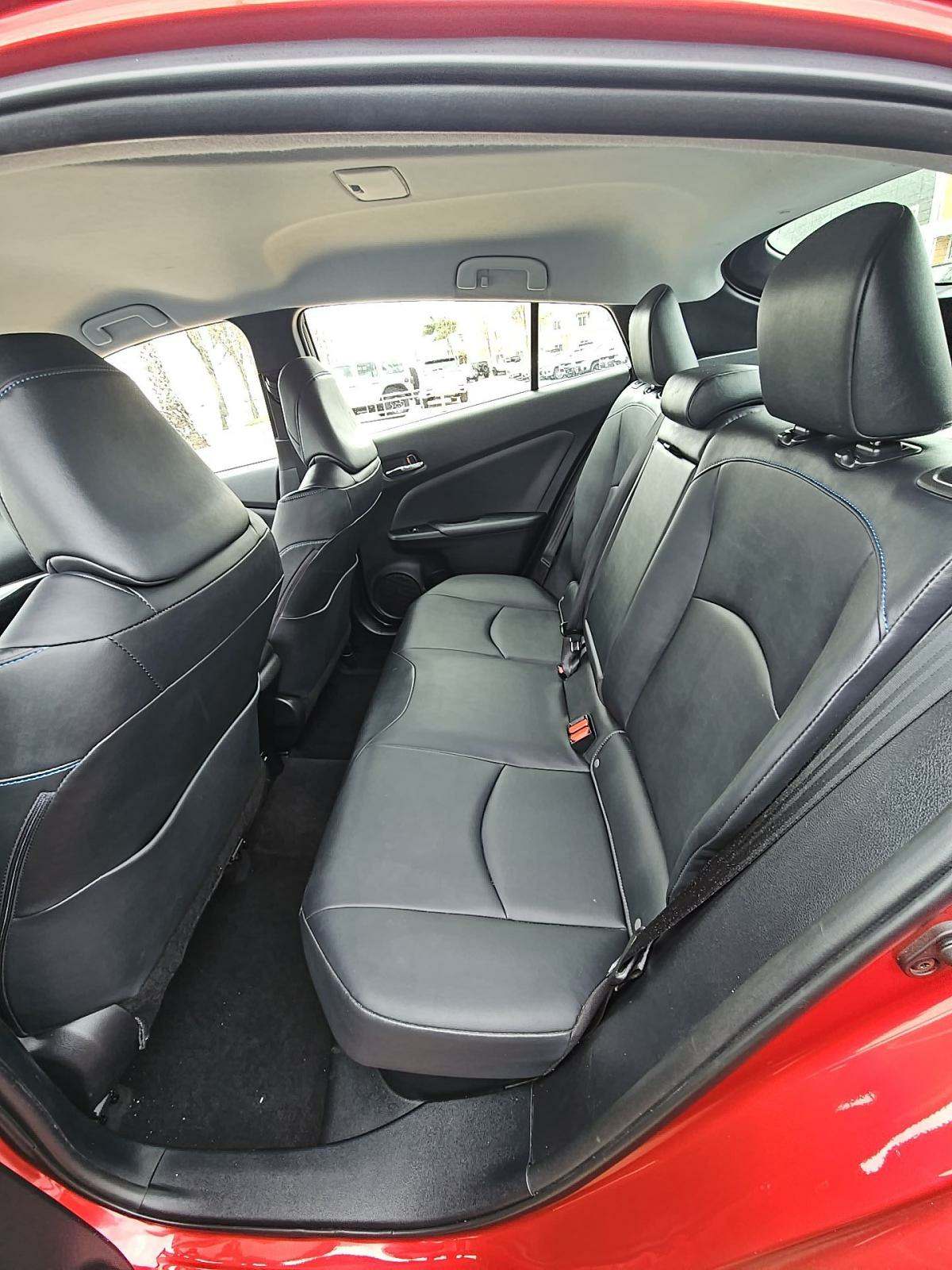 2018 Toyota Prius Four Touring FWD