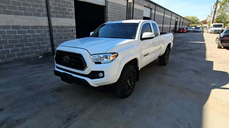 2022 Toyota Tacoma SR5 Extended Cab Long Bed w/Rear Doors