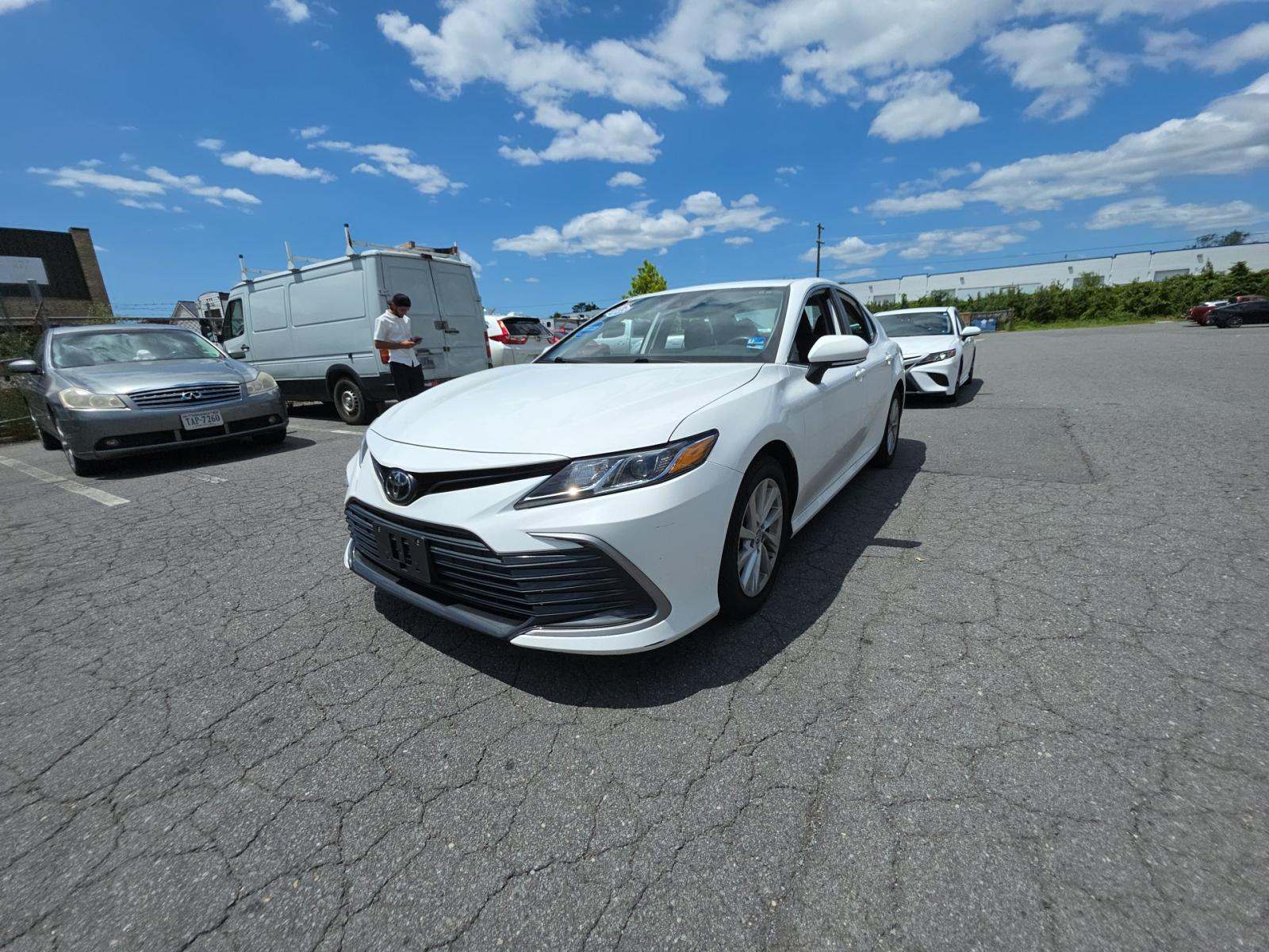 2023 Toyota Camry LE FWD