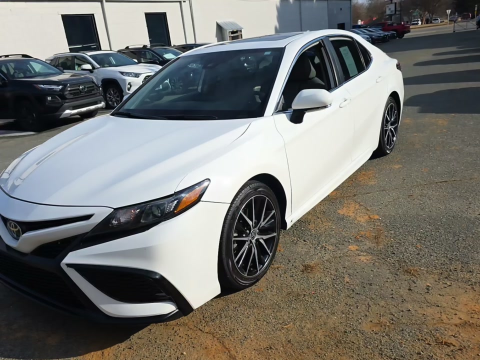 2022 Toyota Camry SE FWD