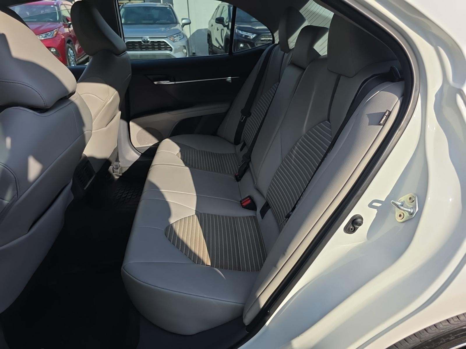 2022 Toyota Camry SE FWD